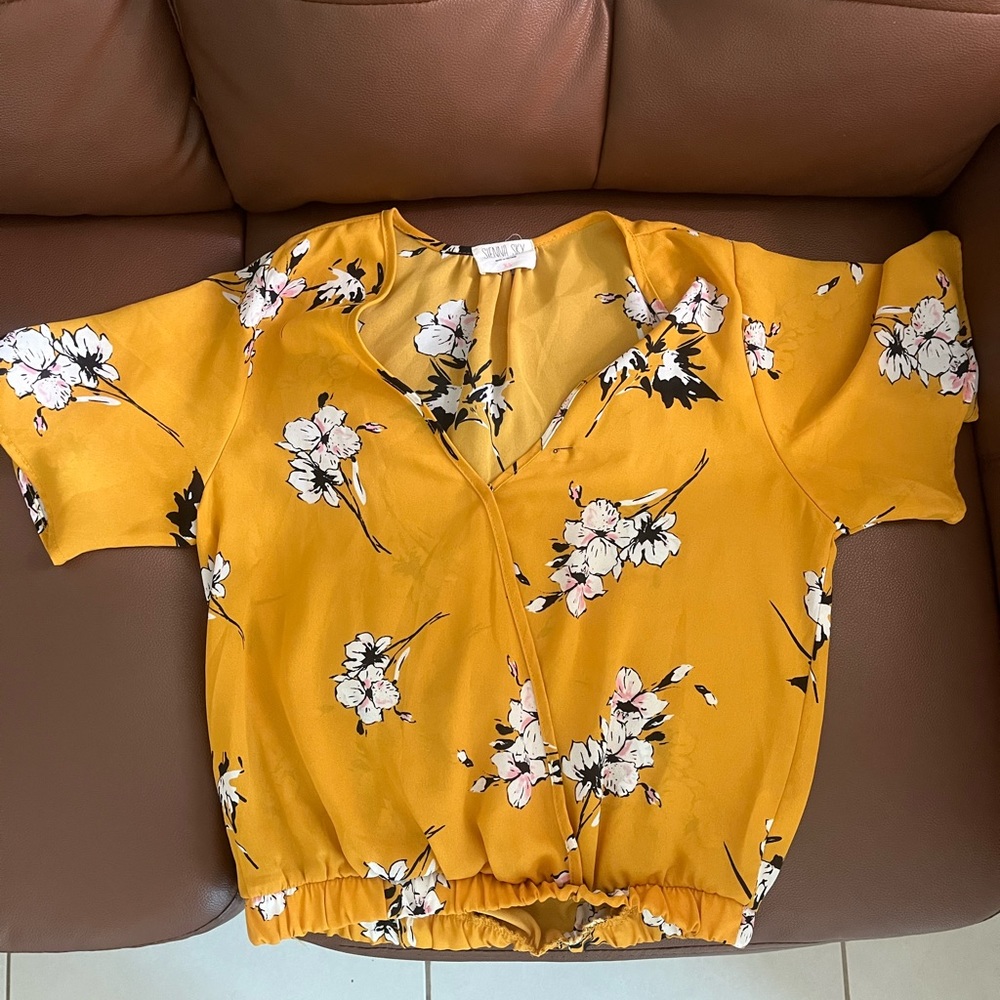 Floral top